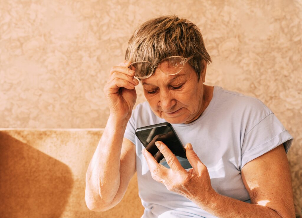 Opération de la presbytie à Chambéry : le Dr Yoann Soldermann propose des solutions laser pour retrouver une vision naturelle et confortable.